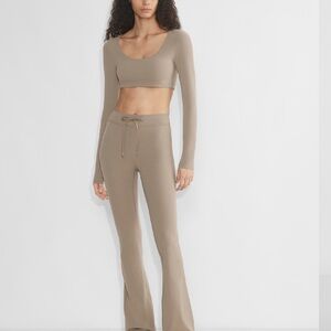 Aritzia Golden Butter Loop Bootcut